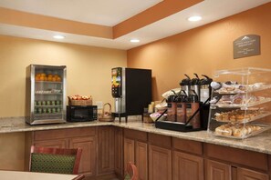 Free daily continental breakfast 