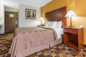 Chambre Standard, 1 très grand lit, non-fumeurs | Coffres-forts dans les chambres, bureau, rideaux occultants