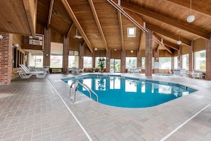 Indoor pool - Quality Inn Sycamore - DeKalb (Sycamore)