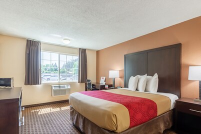 Econo Lodge Inn & Suites Hillsboro - Portland West