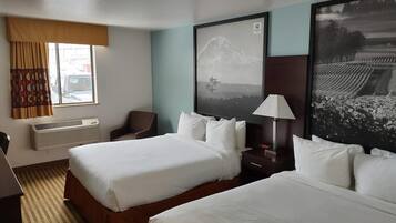 Colchones con pillow-top, escritorio y espacio para trabajar con laptop