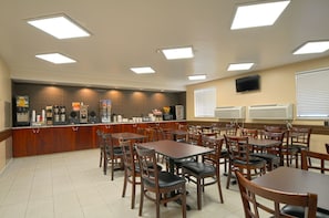 Free daily continental breakfast