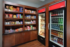 Snack bar - Hampton Inn Raleigh-Durham Airport (Morrisville)