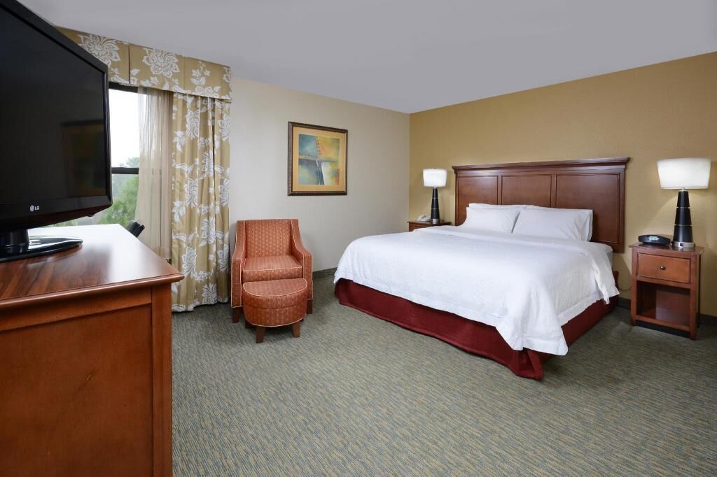 Premium bedding, pillow-top beds, in-room safe, desk