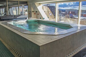 室内 SPA 浴缸