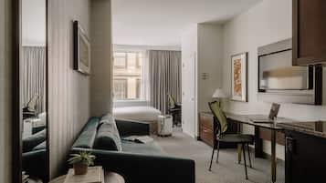 Suite, 1 Queen Bed, Kitchenette