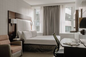 1 bedroom, Egyptian cotton sheets, premium bedding, in-room safe
