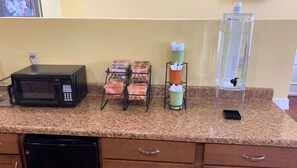 Free continental breakfast - Western Motel (Fitzgerald)