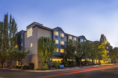 Silver Cloud Inn - NW Portland