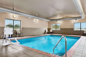 Piscine intérieure