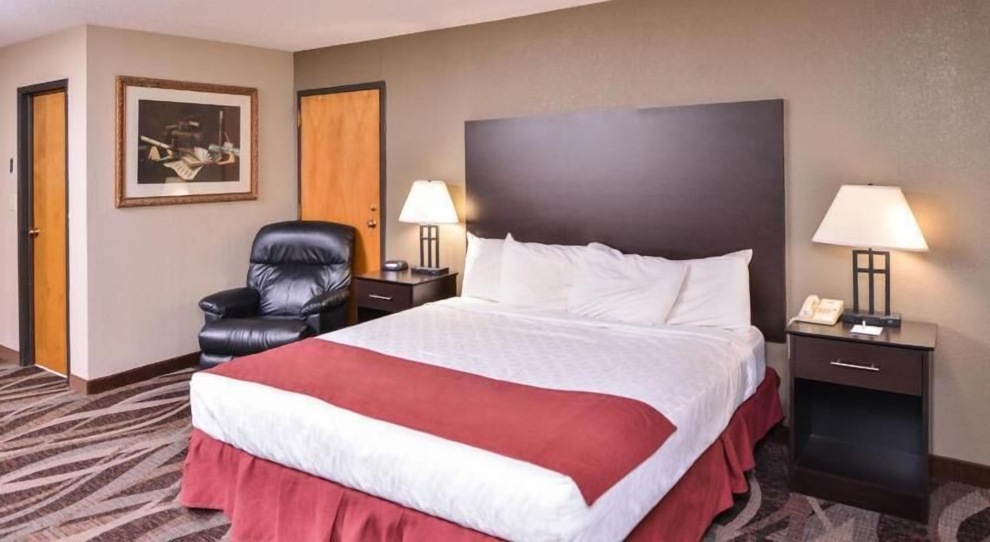 Desk, free cots/infant beds, rollaway beds, free WiFi