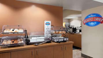 Free daily continental breakfast 