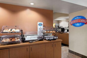 Free daily continental breakfast 