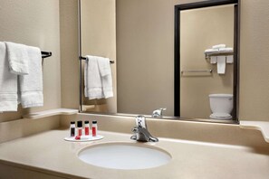 Ducha y bañera combinadas y cabezal de ducha con hidromasaje