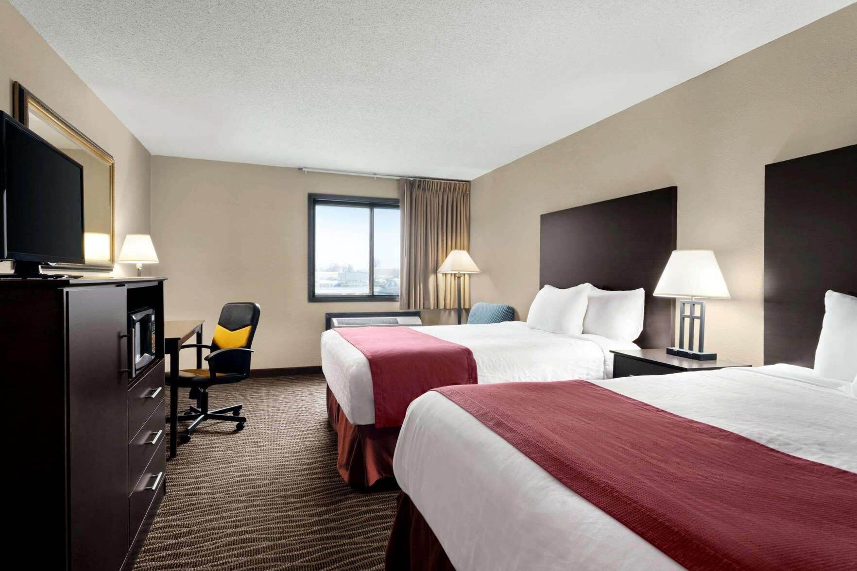 Desk, free cots/infant beds, rollaway beds, free WiFi