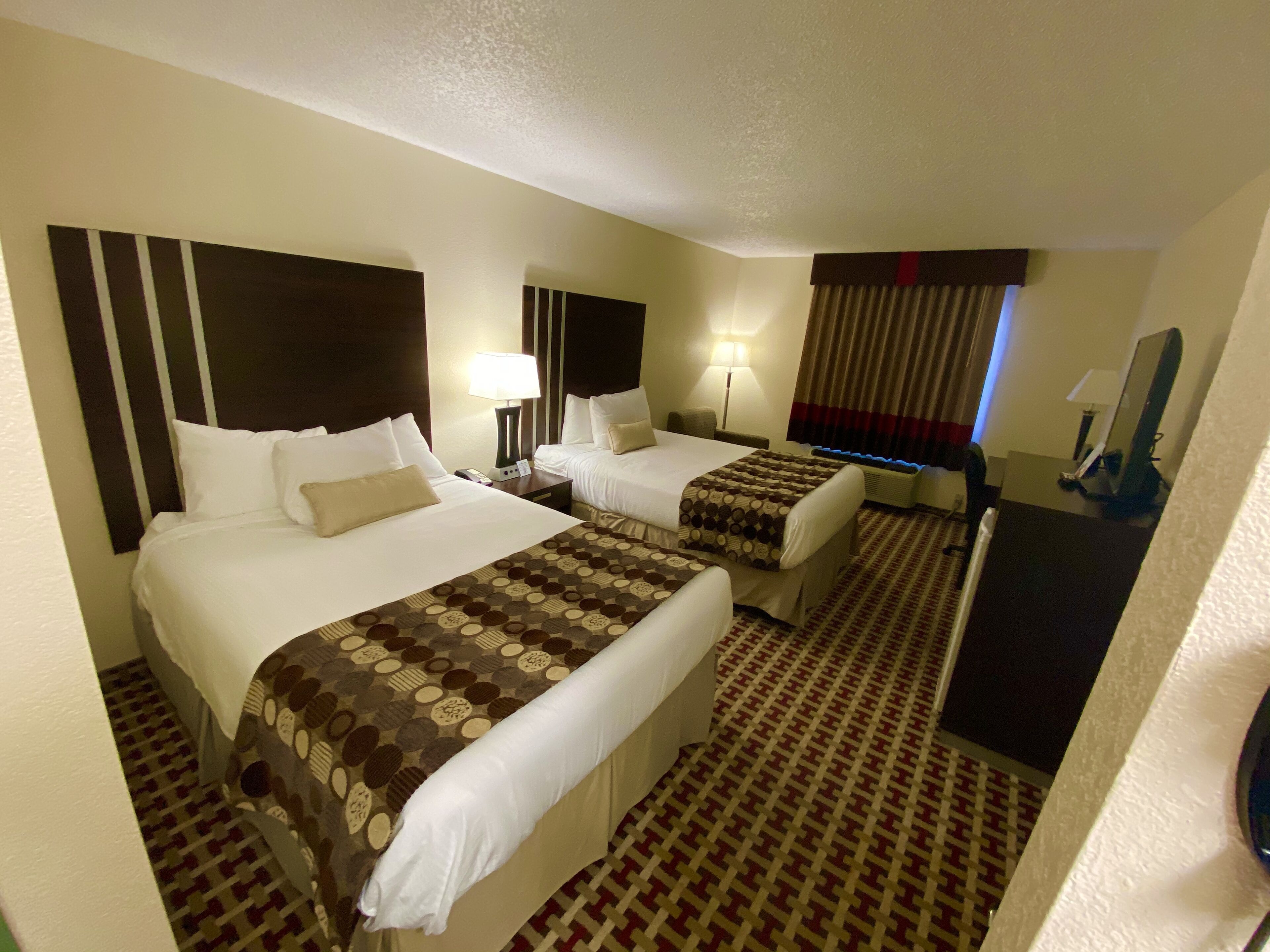 办公桌、熨斗/熨衣板、免费 WiFi、床单