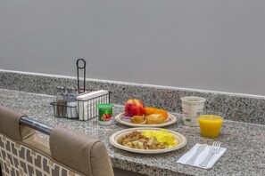 Free daily buffet breakfast  - SureStay by Best Western Salt Lake City Downtown (Salt Lake City)