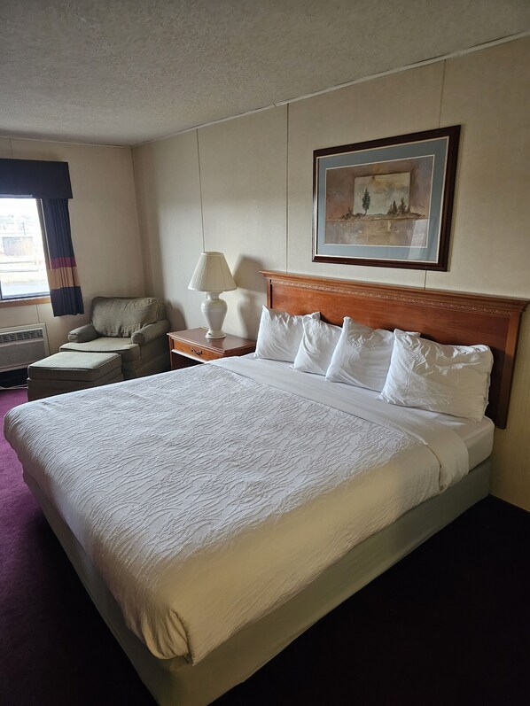 Desk, iron/ironing board, free WiFi, bed sheets