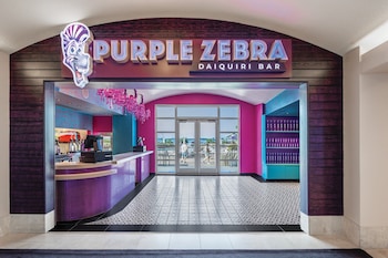 3 bars/lounges, sports bar at Harrahs Gulf Coast