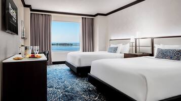 Premium bedding, in-room safe, desk, laptop workspace