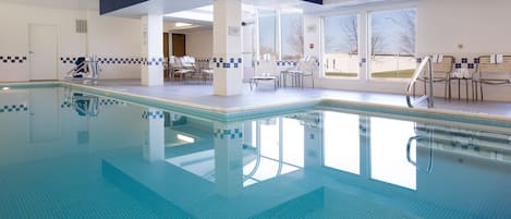 Indoor pool, pool loungers