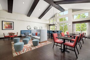 Ilmainen päivittäinen buffetaamiainen