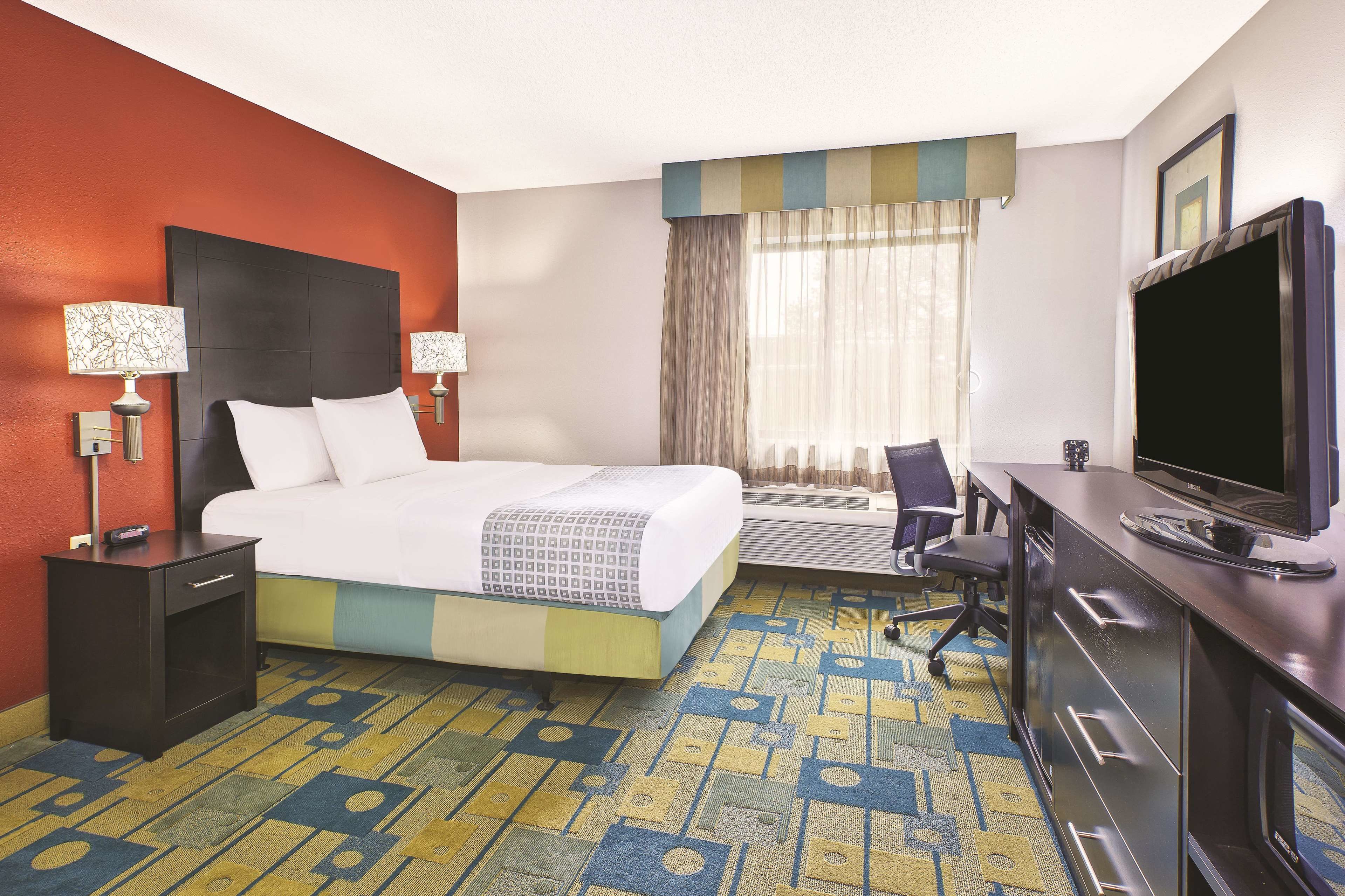 room, 1 double bed, accessible, non smoking (mobility accessible) | premium bedding, desk, iron/ironing board, free cots/infant beds