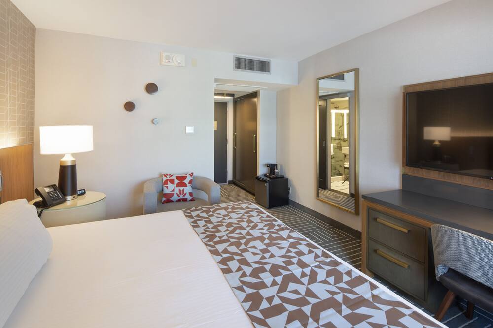 Photo - DOWNTOWN LAS VEGAS Beautiful Unit at 4 Queens Casino FREMONT