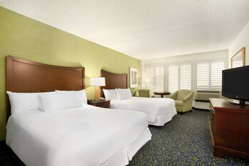 In-room safe, iron/ironing board, rollaway beds, free WiFi at Main Street Station Hotel, Casino and Brewery