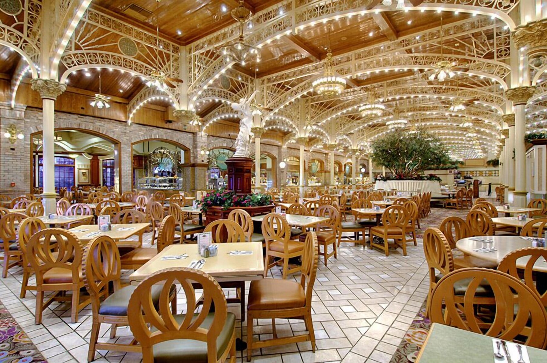 Daily buffet breakfast for a fee