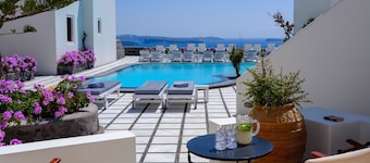 Nikos Villas Hotel in Oia Santorini