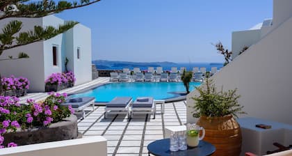 Nikos Villas Hotel in Oia Santorini