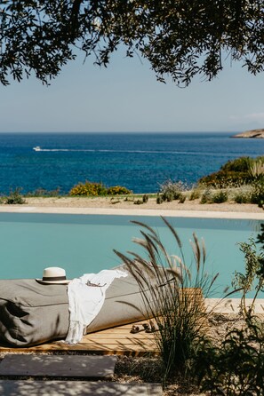 Infinity Blue Suite with Sharing Pool | View from room