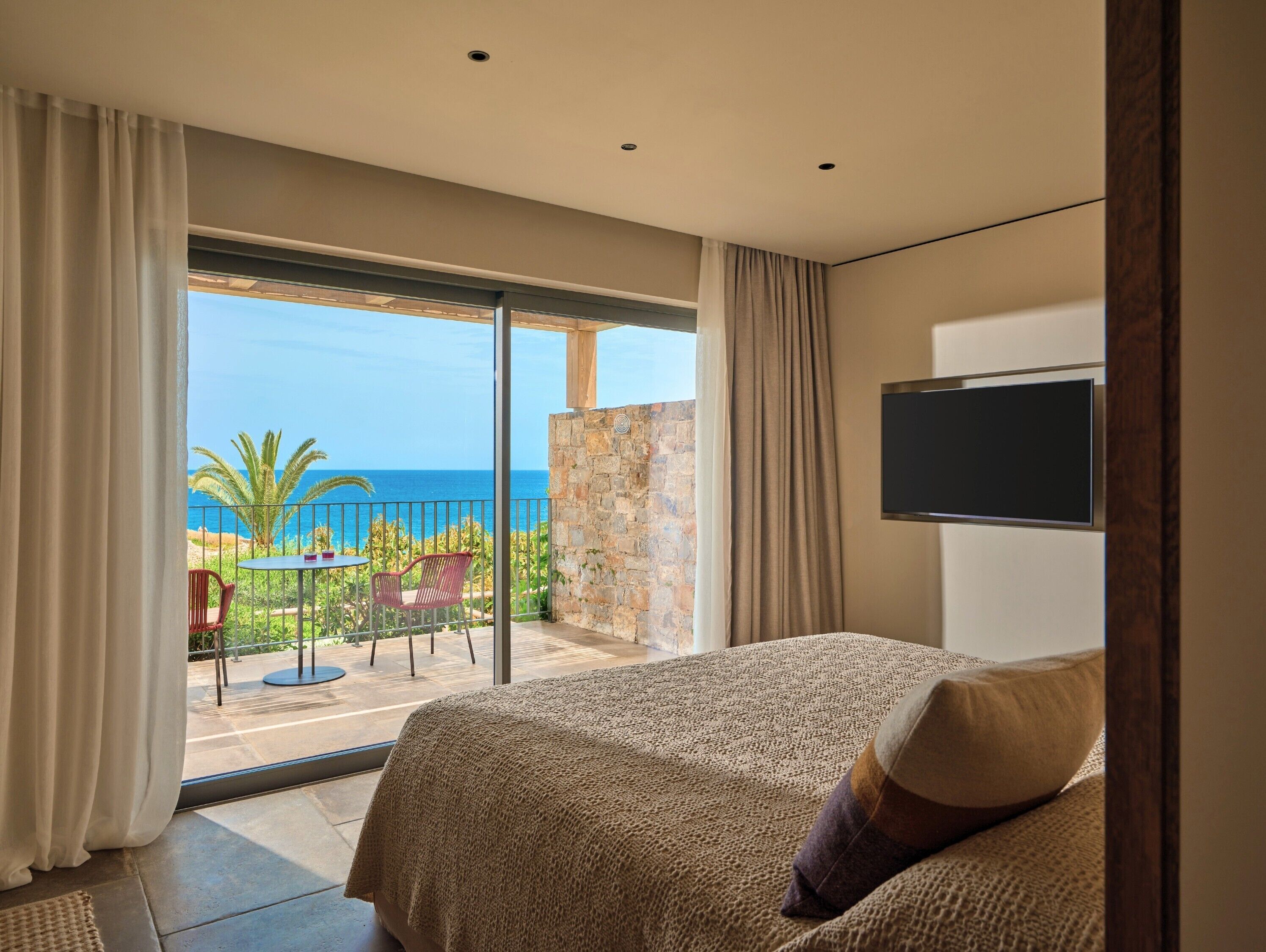 Zen Beachfront Bungalow | Ropa de cama de alta calidad y minibar 