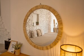 Hypo-allergenic bedding, minibar, in-room safe, individually decorated - Adonis Hotel & Apartments (Paros)