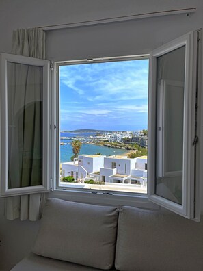 Panoramic Apartment (Pool & Sea View) | Hypo-allergenic bedding, minibar, in-room safe, individually decorated