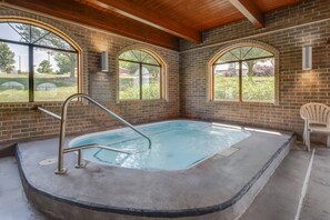 Indoor pool, sun loungers