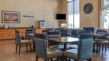 Petit déjeuner en libre-service compris tous les jours