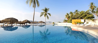 Krystal Beach Acapulco