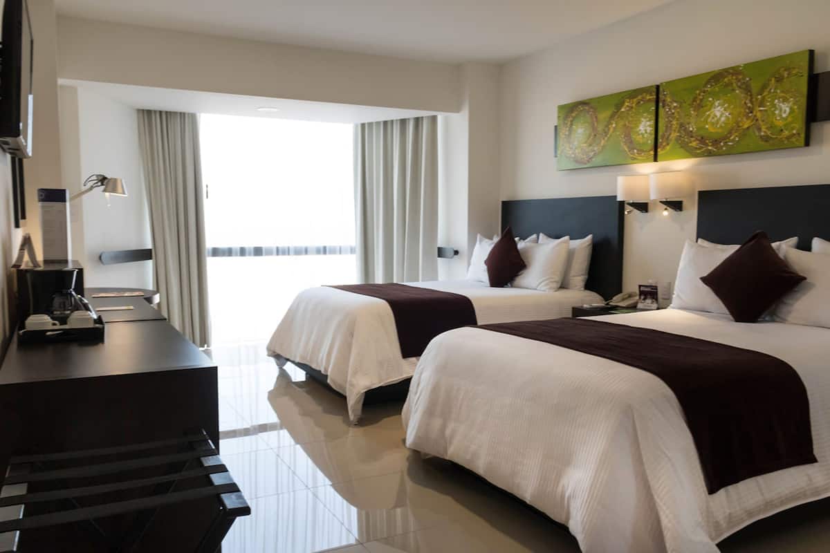 In-room safe, free WiFi