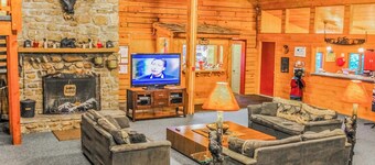 Smoketree Lodge