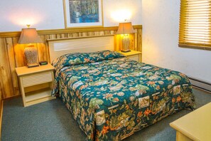 Free WiFi, bed sheets - Smoketree Lodge (Banner Elk)