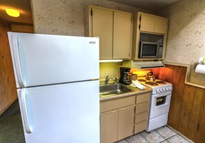 Zimmer, 2 Schlafzimmer | Eigene Küche | Mikrowelle, Wasserkocher mit Kaffee-/Teezubehör