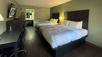 Una scrivania, ferro/asse da stiro, Wi-Fi gratuito, lenzuola