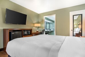 Habitación, 1 cama de matrimonio grande, accesible para personas con discapacidad, no fumadores | Escritorio, tabla de planchar con plancha, wifi gratis y ropa de cama
