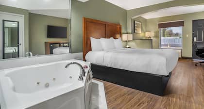 Quality Inn & Suites near Panama City Beach