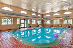 Indoor pool, pool loungers