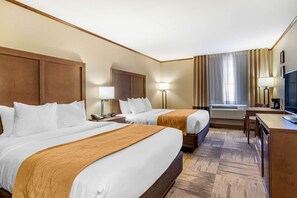 Habitación estándar, 2 camas de matrimonio, no fumadores | Ropa de cama de alta calidad y cortinas opacas