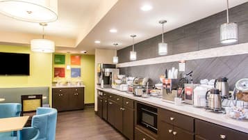 Free daily buffet breakfast