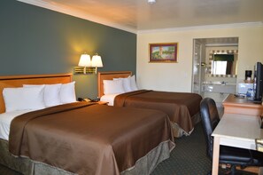 Desk, laptop workspace, iron/ironing board, free WiFi
